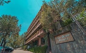 Pine Drive Resort Kasauli 4*